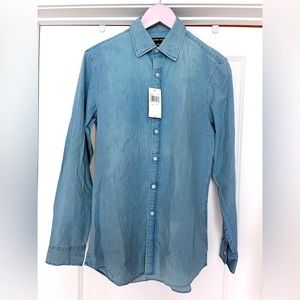 MICHAEL KORS. Men’s casual button down shirt. Size XS.